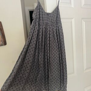 GAP Gray Patterned Midi Dress